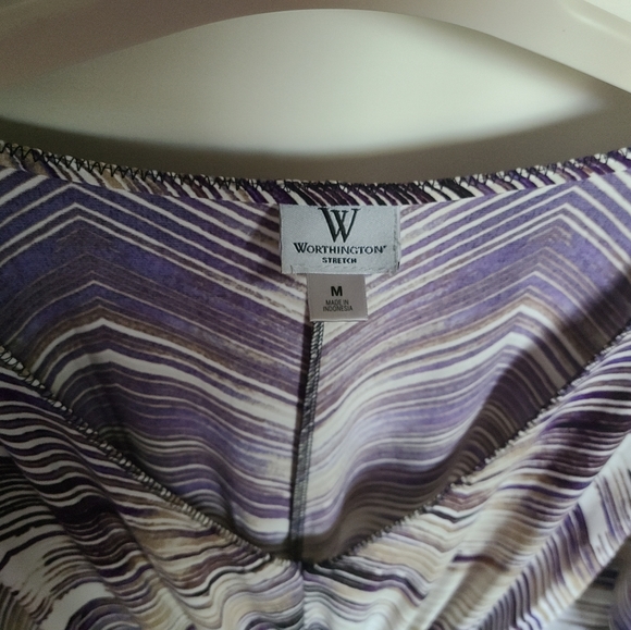 Worthington draped & gathered top, M stretch. EUC - Picture 2 of 2